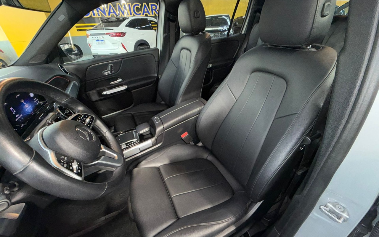 imagem-https://www.socarrao.com.br/sc-vehicle-images-prod/3505963/1787949586484-MTguanBlZw.jpeg
