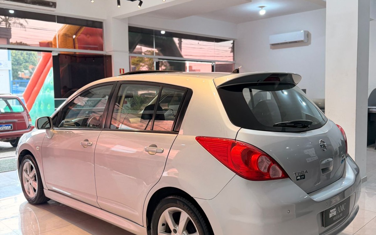 imagem-https://www.socarrao.com.br/sc-vehicle-images-prod/3506174/1787950091938-V2hhdHNBcHAgSW1hZ2UgMjAyNi0wOC0yOCBhdCAxNi4yMS4zMyAoMSkuanBlZw.jpeg