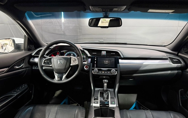 imagem-https://www.socarrao.com.br/sc-vehicle-images-prod/3506627/1789410941104-003_c834d82c18f28bbb78cbfce0e0eff5b5.jpeg