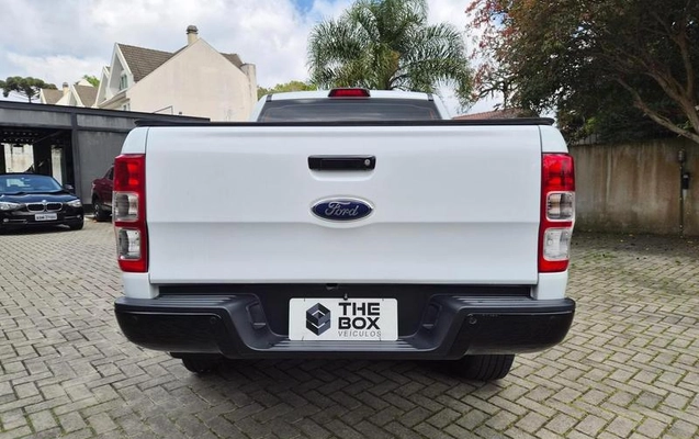 imagem-https://www.socarrao.com.br/sc-vehicle-images-prod/3506659/1789577290668-8428930_18_B_80ebd87dd4.jpeg