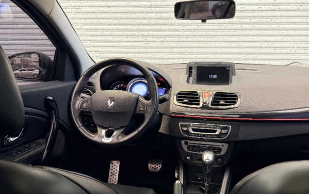 imagem-https://www.socarrao.com.br/sc-vehicle-images-prod/3506952/1789840510544-app-photos-SEbnFn0v2mBZ6WtaQ4Qw46NbyWwaUALg.jpg
