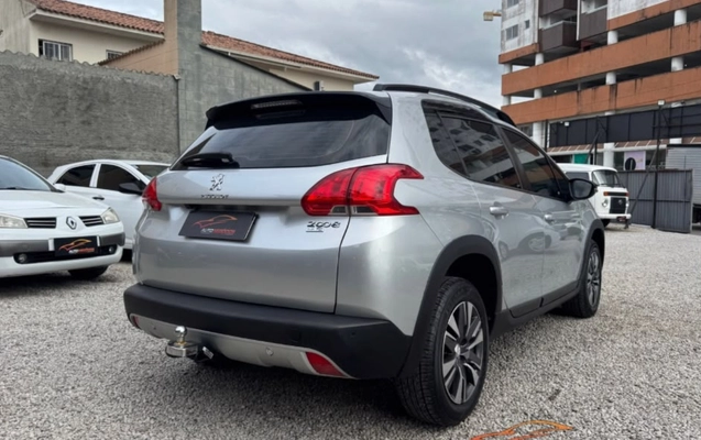 imagem-https://www.socarrao.com.br/sc-vehicle-images-prod/3508175/1787956256702-NC5qcGVn.jpeg