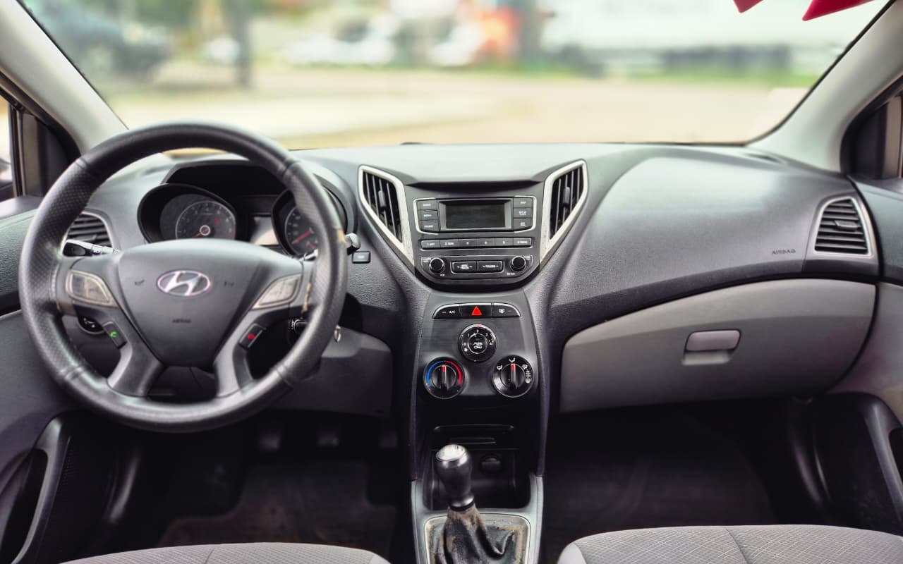 imagem-https://www.socarrao.com.br/sc-vehicle-images-prod/35095/1771942106441-V2hhdHNBcHAgSW1hZ2UgMjAyNi0wMi0yNCBhdCAxMC41OC41OCAoMikuanBlZw.jpeg