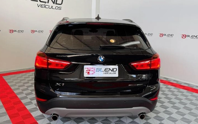 imagem-https://www.socarrao.com.br/sc-vehicle-images-prod/3512/1784294497882-7407333_4_B_5f7d440591.jpeg