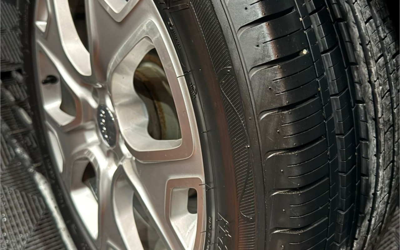 imagem-https://www.socarrao.com.br/sc-vehicle-images-prod/3521081/1788004626249-SmVlcCBSZW5lZ2FkZSBMaW1pdGVkIDEuOCBBdXRvbcOhdGljbyAyMDE3IFN0ZWluYmFjaCBNdWx0aW1hcmNhcyBlbSBTYW50byBBbWFybyBkYSBJbXBlcmF0cml6IFNDIDguanBlZw.jpeg