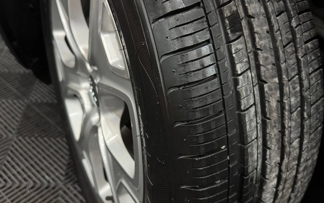 imagem-https://www.socarrao.com.br/sc-vehicle-images-prod/3521081/1788004626318-SmVlcCBSZW5lZ2FkZSBMaW1pdGVkIDEuOCBBdXRvbcOhdGljbyAyMDE3IFN0ZWluYmFjaCBNdWx0aW1hcmNhcyBlbSBTYW50byBBbWFybyBkYSBJbXBlcmF0cml6IFNDIDkuanBlZw.jpeg