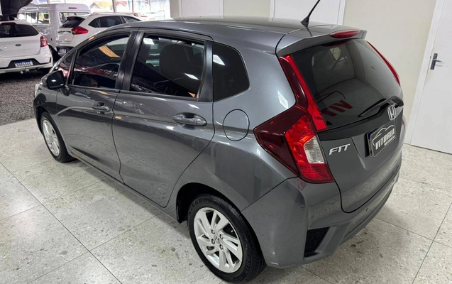 imagem-https://www.socarrao.com.br/sc-vehicle-images-prod/3521113/1788005302935-3dc440f161a942c081965512e1ec266c_1787926097948.jpg