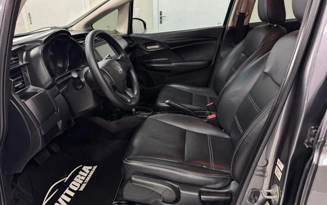 imagem-https://www.socarrao.com.br/sc-vehicle-images-prod/3521113/1788005302939-277d099a35ee4eda9d92ef3190f6a2c0_1787926097964.jpg