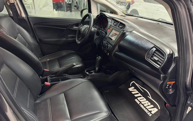 imagem-https://www.socarrao.com.br/sc-vehicle-images-prod/3521113/1788005302942-7dcc24b602ae4e25bbffdee0a349a6fa_1787926097980.jpg