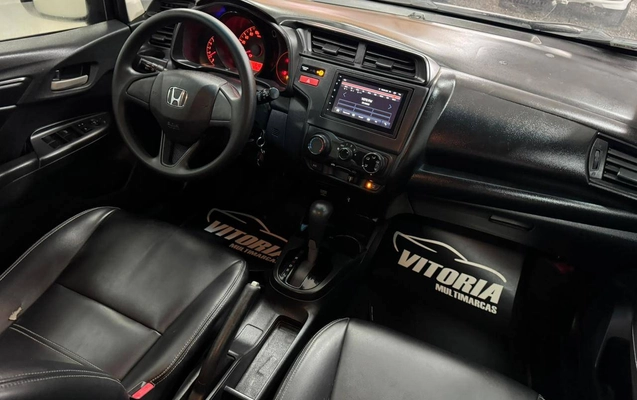 imagem-https://www.socarrao.com.br/sc-vehicle-images-prod/3521113/1788005302944-f38bd84ea64a42ae93b6849dea9ec6c4_1787926097990.jpg