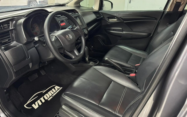imagem-https://www.socarrao.com.br/sc-vehicle-images-prod/3521113/1788005302946-82bfd3007acc460bafbdd4d851b74334_1787926098001.jpg