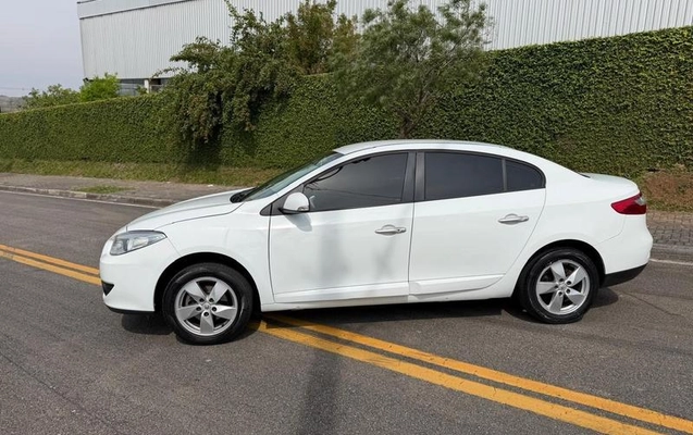 imagem-https://www.socarrao.com.br/sc-vehicle-images-prod/3521178/1788014960954-8429909_4_B_9f2dcdf508.jpeg