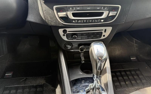 imagem-https://www.socarrao.com.br/sc-vehicle-images-prod/3521178/1788014960959-8429909_14_B_95518c9c0b.jpeg