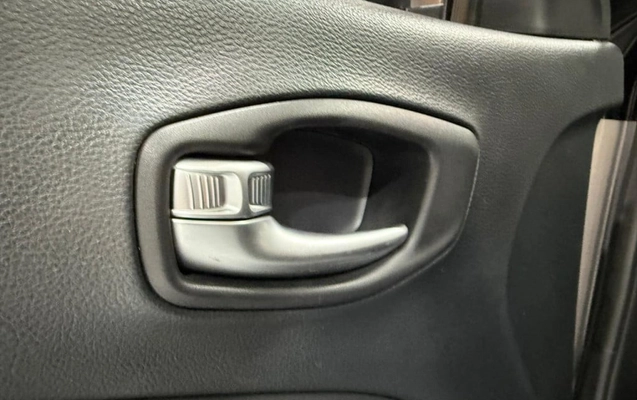 imagem-https://www.socarrao.com.br/sc-vehicle-images-prod/3521189/1788370861488-vehicle_image_1788007472_73e04a989c0202fa86749282f7a1cd56.jpeg
