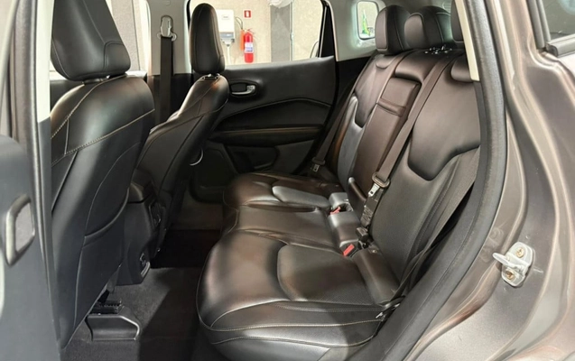imagem-https://www.socarrao.com.br/sc-vehicle-images-prod/3521189/1788370861509-vehicle_image_1788007479_0bd7b6ecaa42c831dbf18ce47a120702.jpeg