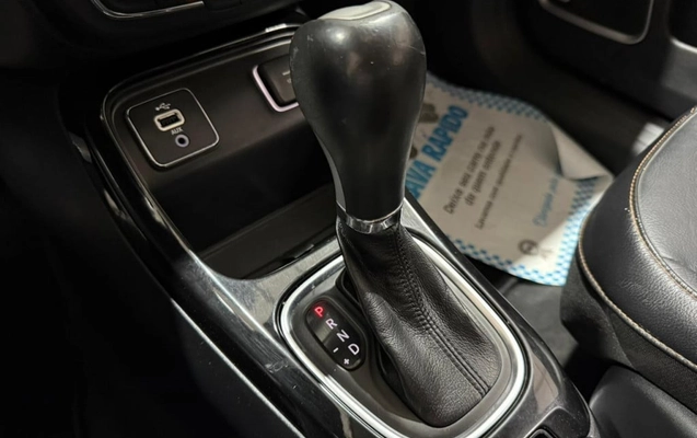 imagem-https://www.socarrao.com.br/sc-vehicle-images-prod/3521189/1788370861516-vehicle_image_1788007483_356423053397cd3bd1b05be9c18031f2.jpeg
