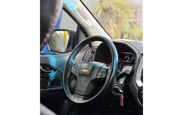 imagem-https://www.socarrao.com.br/sc-vehicle-images-prod/3521216/1788008030999-1_030016.jpg