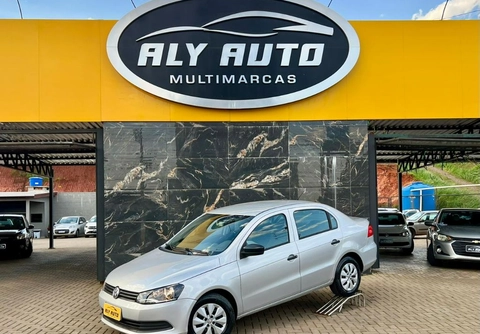 Volkswagen Voyage 2015 Prata — foto 1 de 3