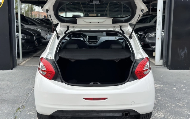 imagem-https://www.socarrao.com.br/sc-vehicle-images-prod/3521239/1789071120734-003_b6b41b3e59a9b47dfe7ea9f3b4ac3ba5.jpeg