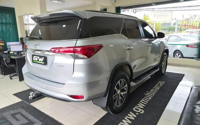 imagem-https://www.socarrao.com.br/sc-vehicle-images-prod/3521273/1789068466000-8420289_22_B_b39a4ad94f.jpeg