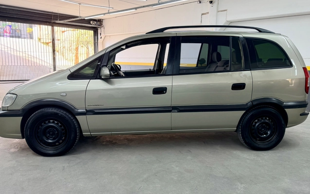 imagem-https://www.socarrao.com.br/sc-vehicle-images-prod/3521286/1788370819126-82051c7ea73c455ead547d3c2f7d4f94_1787753310370.jpg