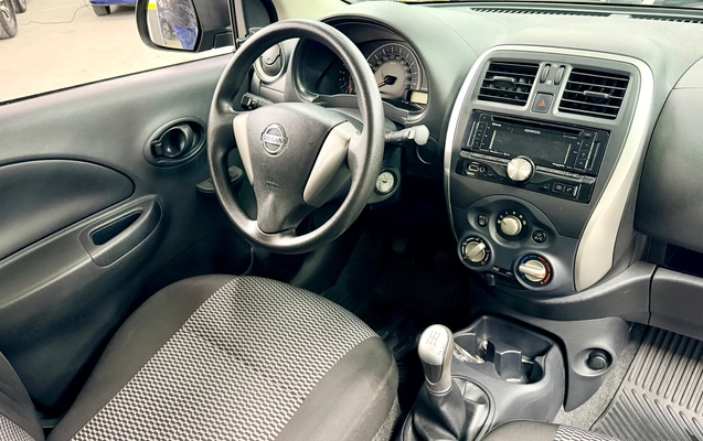 imagem-https://www.socarrao.com.br/sc-vehicle-images-prod/3521290/1788630453549-f57faba78de54c20ad1c016704fd8dcd_1787945423488.jpg