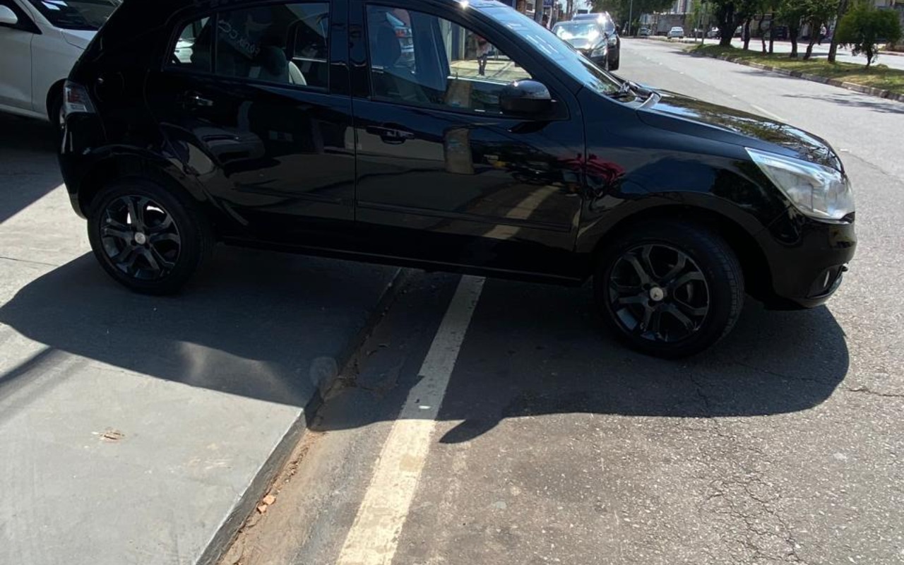 imagem-https://www.socarrao.com.br/sc-vehicle-images-prod/3521295/1788009846854-V2hhdHNBcHAgSW1hZ2UgMjAyNi0wOC0yOSBhdCAwOS4yNy4zNDc2VS5qcGVn.jpeg