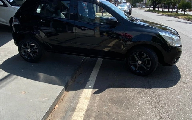 imagem-https://www.socarrao.com.br/sc-vehicle-images-prod/3521295/1788009846854-V2hhdHNBcHAgSW1hZ2UgMjAyNi0wOC0yOSBhdCAwOS4yNy4zNDc2VS5qcGVn.jpeg