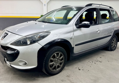Peugeot 207 2009 Prata — foto 1 de 3