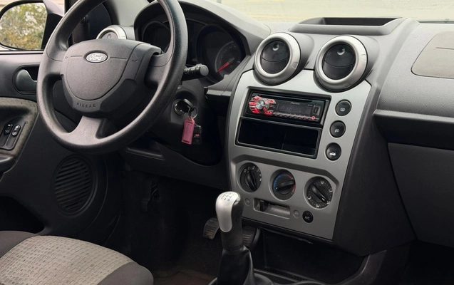 imagem-https://www.socarrao.com.br/sc-vehicle-images-prod/3521335/1788010792452-003_97af63df0d65a477dc4f0e1cac7986ab.jpeg