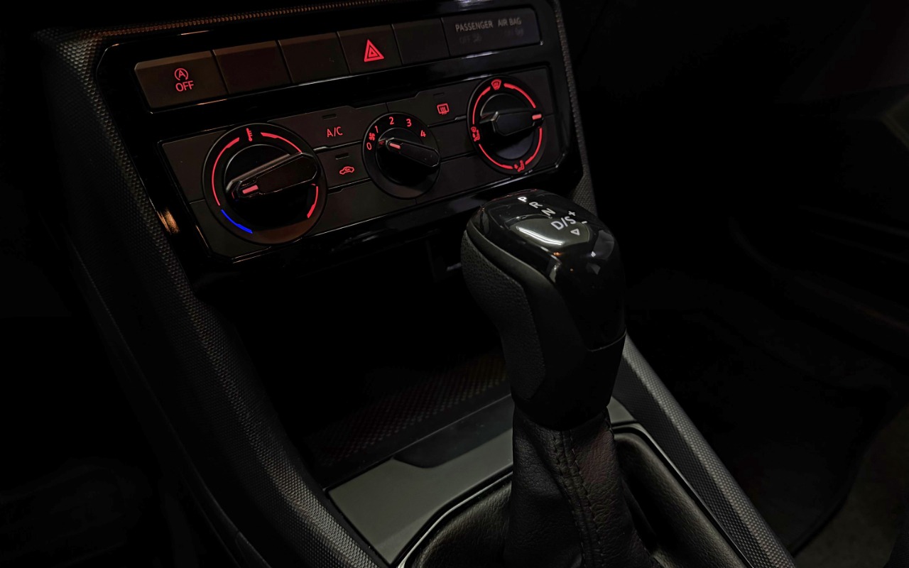 imagem-https://www.socarrao.com.br/sc-vehicle-images-prod/3521338/1788010928135-aW1hZ2UwMDAyMS5qcGc.jpg