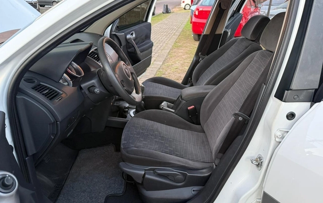 imagem-https://www.socarrao.com.br/sc-vehicle-images-prod/3521339/1788010941012-V2hhdHNBcHAgSW1hZ2UgMjAyNi0wOC0yNyBhdCAxOS40My4zNC5qcGVn.jpeg