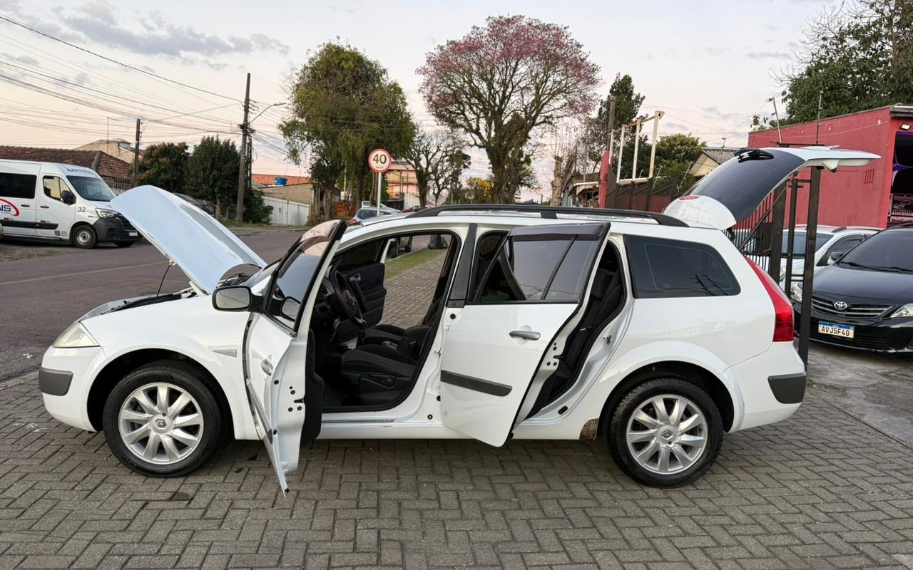 imagem-https://www.socarrao.com.br/sc-vehicle-images-prod/3521339/1788010941378-V2hhdHNBcHAgSW1hZ2UgMjAyNi0wOC0yNyBhdCAxOS40My4zOS5qcGVn.jpeg