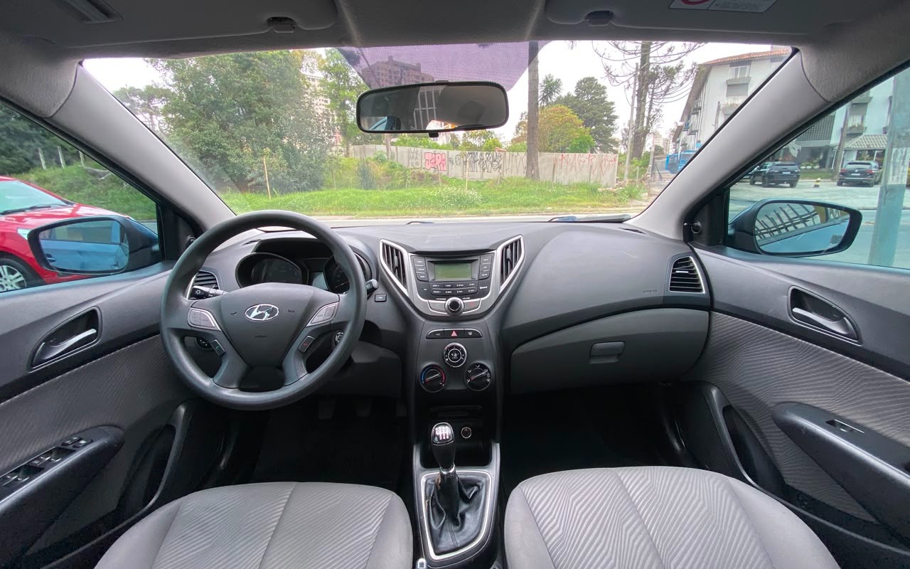 imagem-https://www.socarrao.com.br/sc-vehicle-images-prod/3521363/1788011672351-V2hhdHNBcHAgSW1hZ2UgMjAyNi0wOC0yNiBhdCAxNS4yNS40NyAoMSkuanBlZw.jpeg
