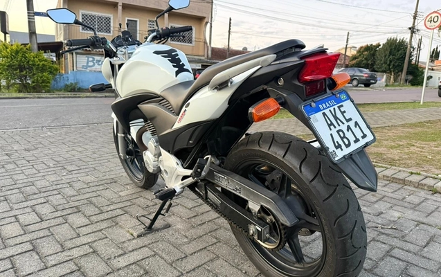 imagem-https://www.socarrao.com.br/sc-vehicle-images-prod/3521369/1788011757477-V2hhdHNBcHAgSW1hZ2UgMjAyNi0wOC0yNyBhdCAxOS40NC4yMi5qcGVn.jpeg