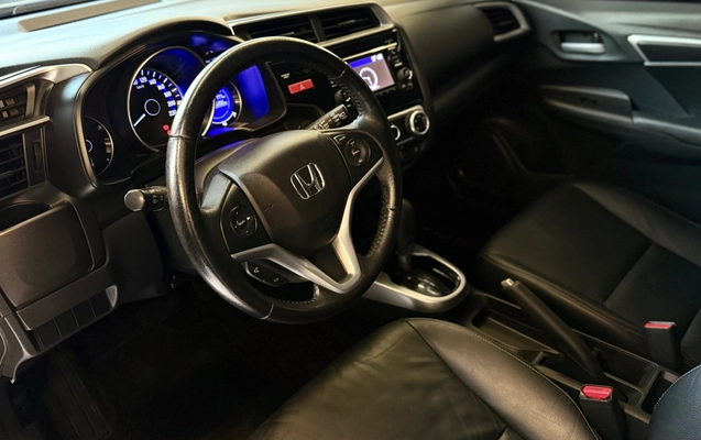 imagem-https://www.socarrao.com.br/sc-vehicle-images-prod/3521380/1789414035624-1fe5972b68034f81817a14fc6c278012_1788009140618.jpg