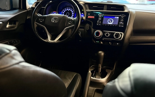 imagem-https://www.socarrao.com.br/sc-vehicle-images-prod/3521380/1789414035636-6f707acb51ca4d7dbac3a83f8fb64e90_1788009140659.jpg
