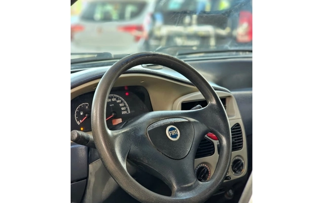 imagem-https://www.socarrao.com.br/sc-vehicle-images-prod/3521382/1788012015868-1_091302.jpg