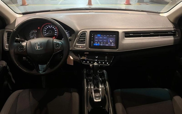 imagem-https://www.socarrao.com.br/sc-vehicle-images-prod/3521393/1788534578909-8430329_1_B_3bc0ccda96.jpeg