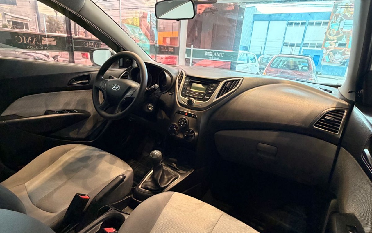 imagem-https://www.socarrao.com.br/sc-vehicle-images-prod/3521489/1788012820050-V2hhdHNBcHAgSW1hZ2UgMjAyNi0wOC0yOCBhdCAxNi4xNS4zMiAoMSkuanBlZw.jpeg