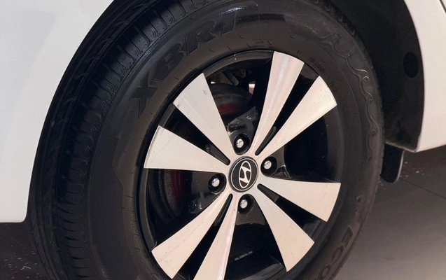 imagem-https://www.socarrao.com.br/sc-vehicle-images-prod/3521489/1788012820998-V2hhdHNBcHAgSW1hZ2UgMjAyNi0wOC0yOCBhdCAxNi4xNS4yOSAoMSkuanBlZw.jpeg