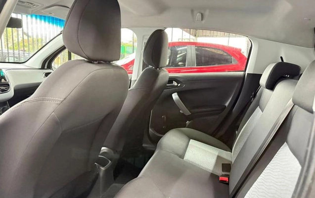 imagem-https://www.socarrao.com.br/sc-vehicle-images-prod/3521490/1789157788506-8405034_3_B_e29820d576.jpeg