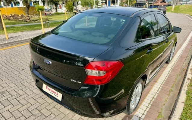 imagem-https://www.socarrao.com.br/sc-vehicle-images-prod/3521498/1789411367368-4d990a4b-d7fd-4a20-9b3e-4ab22581559d.jpg