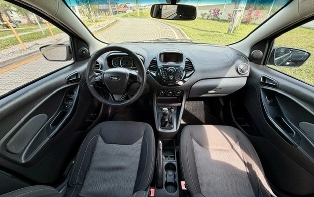 imagem-https://www.socarrao.com.br/sc-vehicle-images-prod/3521498/1789411367372-5a512bc1-43e9-4e65-80c6-47d127d301ea.jpg
