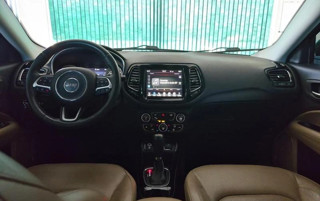 imagem-https://www.socarrao.com.br/sc-vehicle-images-prod/3521540/1789060568326-8421483_5_B_0d2eb6900b.jpeg