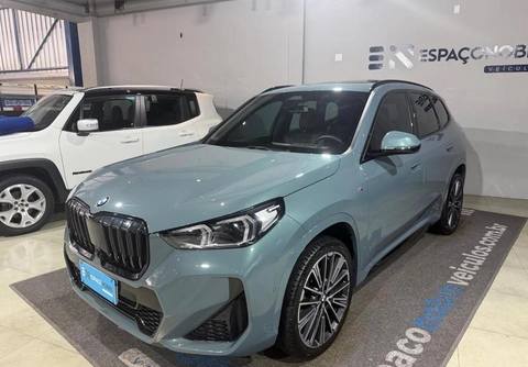Bmw X1 2025 Verde — foto 1 de 3