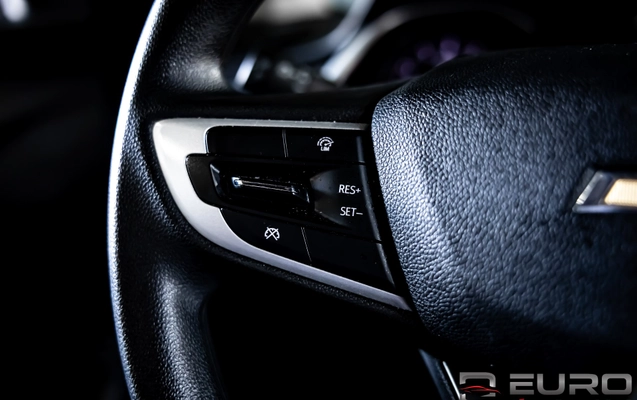 imagem-https://www.socarrao.com.br/sc-vehicle-images-prod/3521561/1788523055055-8bbbf7b5fbee4ab0a5f03c25535dc7fc_1788522862556.jpg