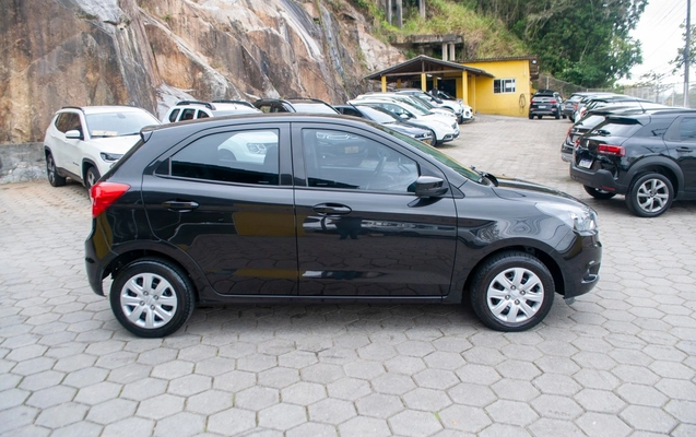 imagem-https://www.socarrao.com.br/sc-vehicle-images-prod/3521588/1788014850295-8d5cfcf3a483475ebb4b241c39a0a71d_1788014599075.jpg