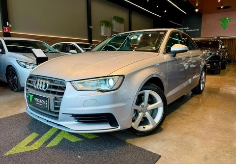 Audi A3 2015 Prata — foto 1 de 3