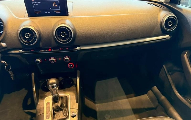 imagem-https://www.socarrao.com.br/sc-vehicle-images-prod/3521589/1788875389881-8430682_11_B_4635bf5588.jpeg